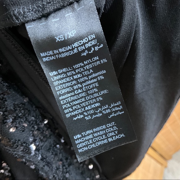 WHBM SEQUINED FLOWER BLOUSE - DNU Size XS Black - Picture 7 of 11